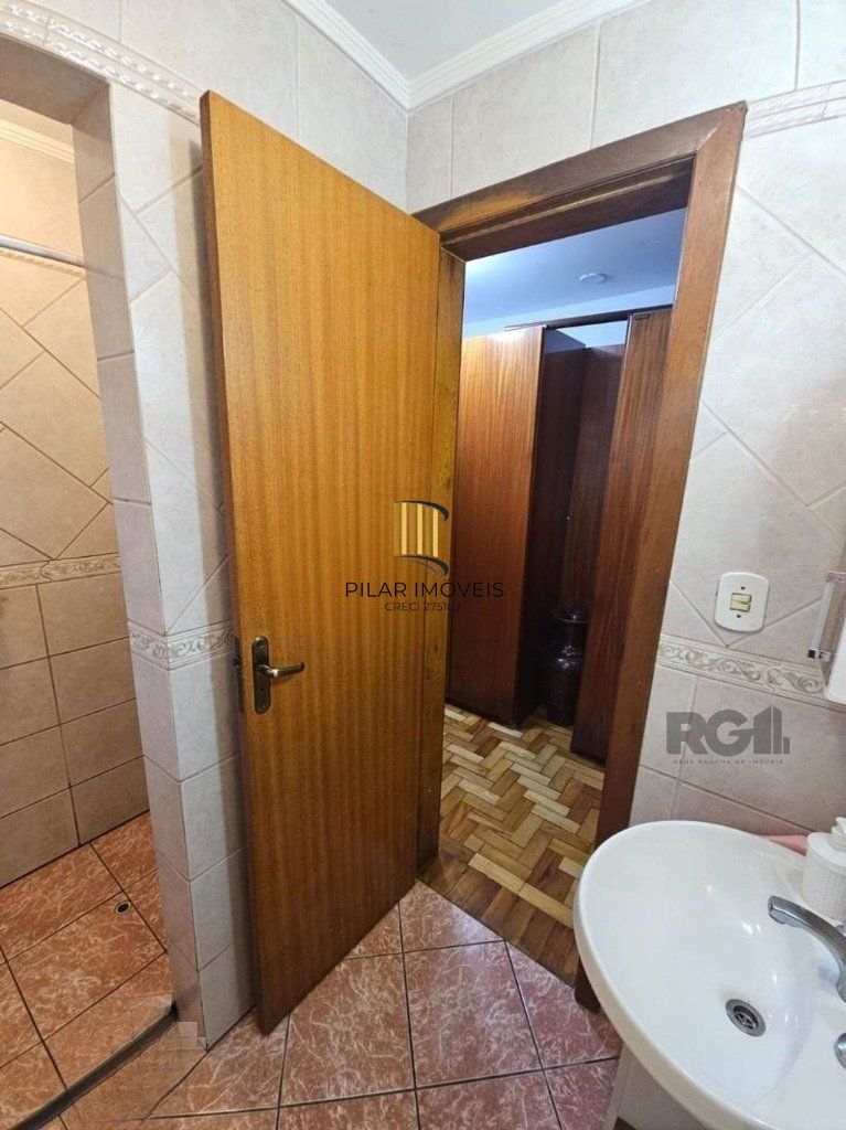 casa de 5 dormitórios no bairro Glória