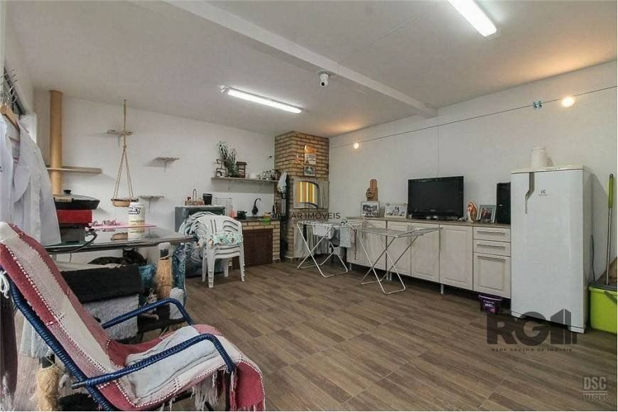 Casa de 285m² - 4 dormitórios, 4 vagas no bairro Bom Jesus