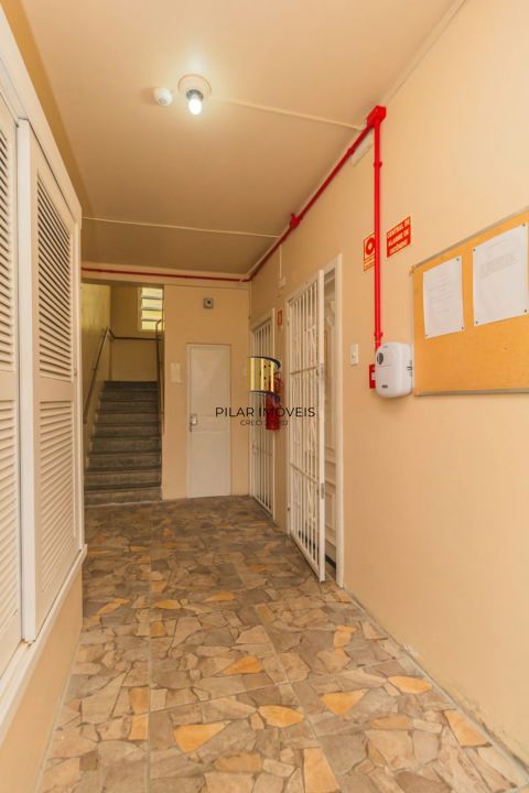 Apartamento de 2 dormitórios à venda no Bairro Partenon - Porto Alegre