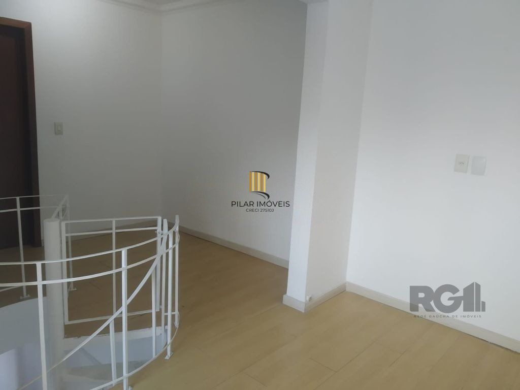 Excelente DUPLEX de 90m² com 2 dormitórios e 2 vagas.