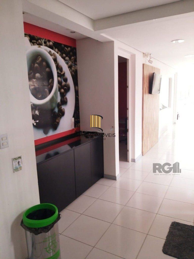 Casa comercial com 12 dormitórios no bairro Teresópolis