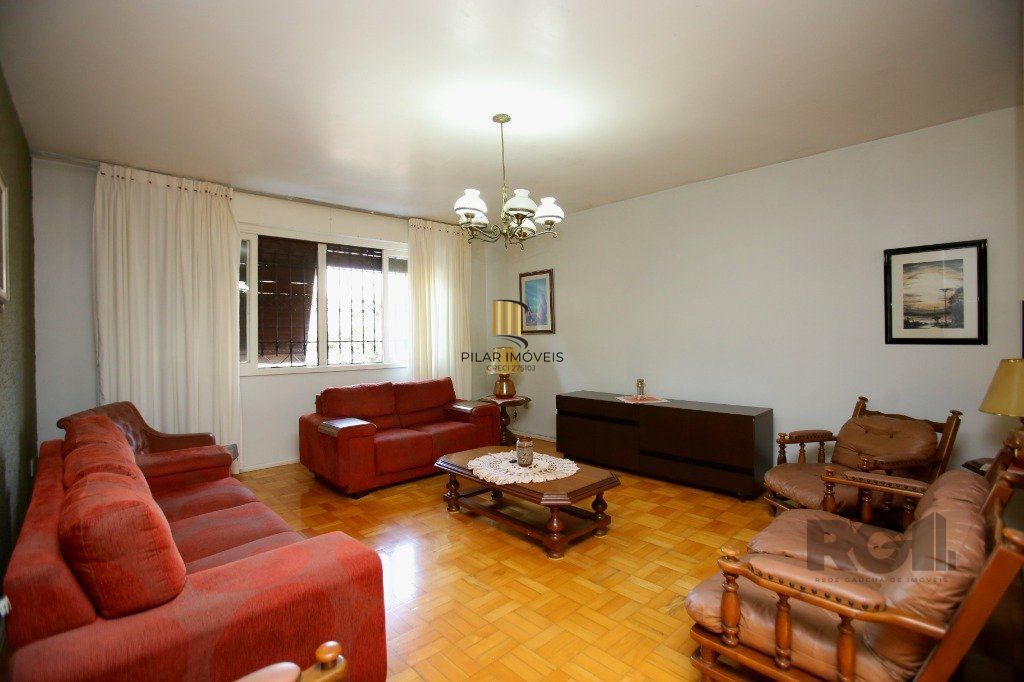 Casa 3 dormitórios no bairro Jardim  Botânico