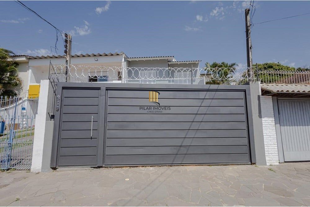Casa 3 dormitórios no bairro Teresópolis
