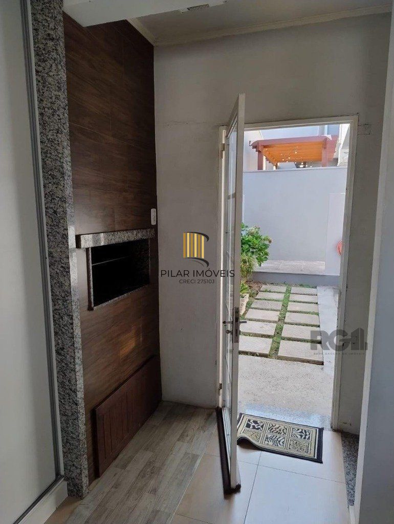 Casa de 3 dormitórios no bairro Mário Quintana