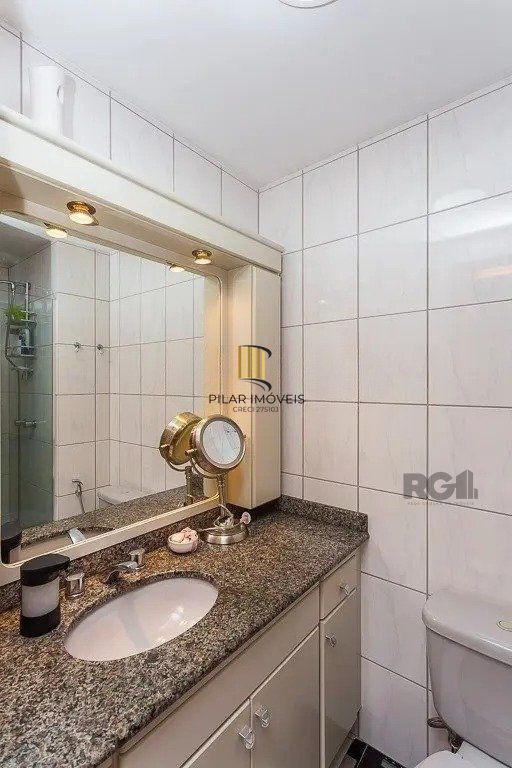 Apartamento com 3 dormitórios no bairro Jardim Carvalho