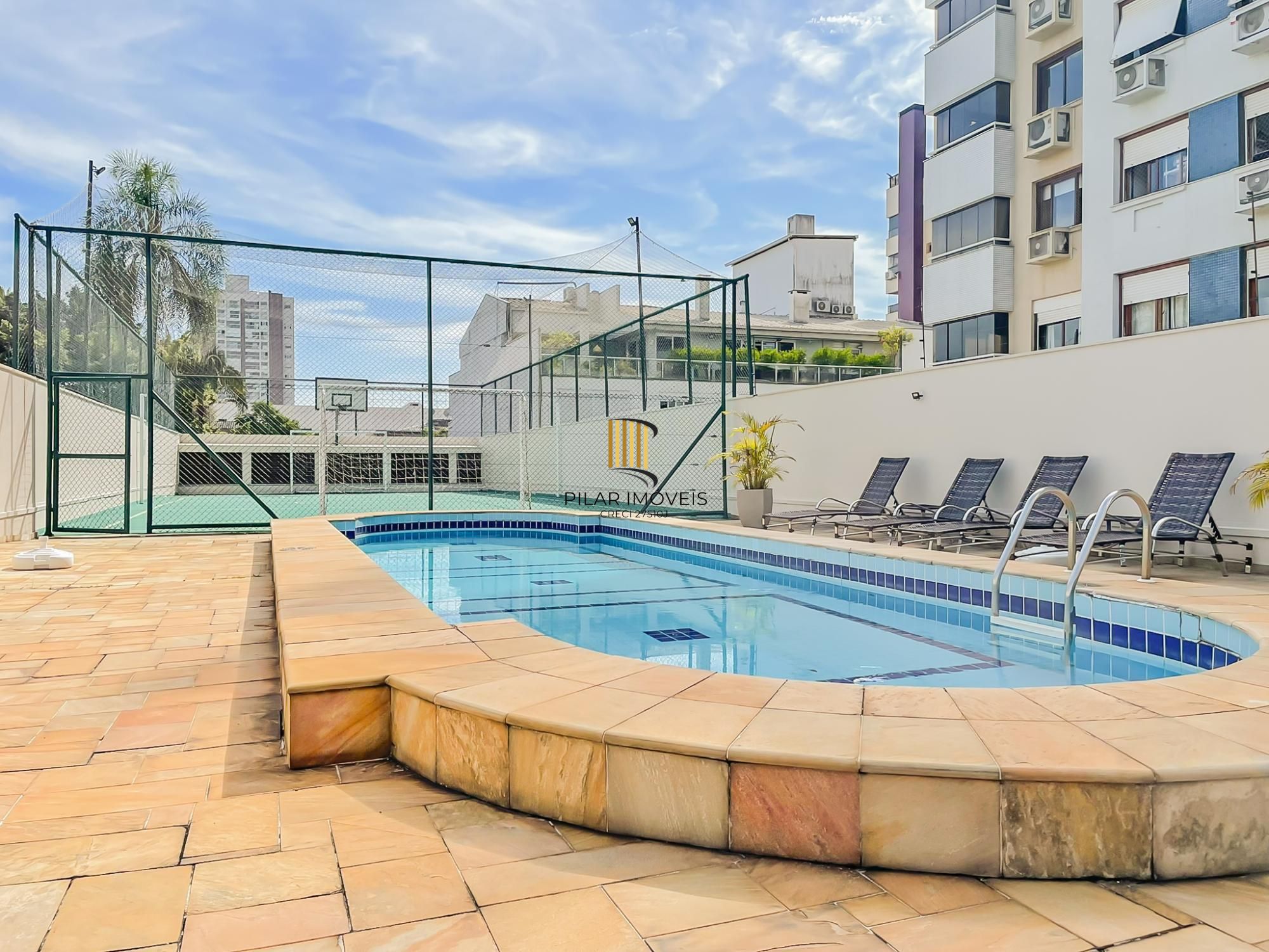 Lindo apartamento 03 dormitórios, duas vagas Coração Menino Deus