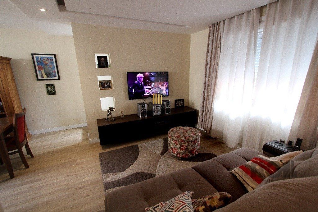 Apartamento 2 dormitórios no bairro Floresta