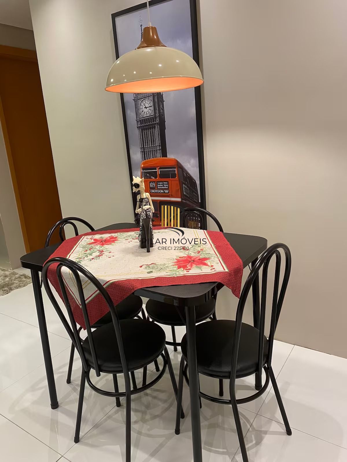 Apartamento 2 dormitórios no bairro Humaitá