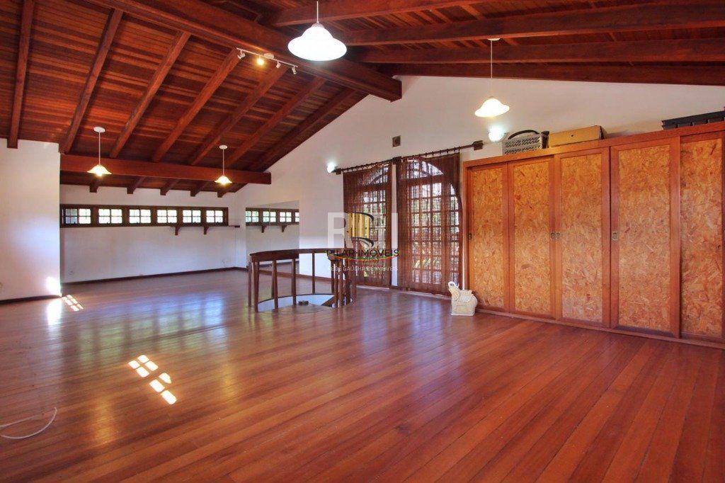 Casa para Venda - 185.29m², 4 dormitórios, sendo 2 suites, Teresópolis