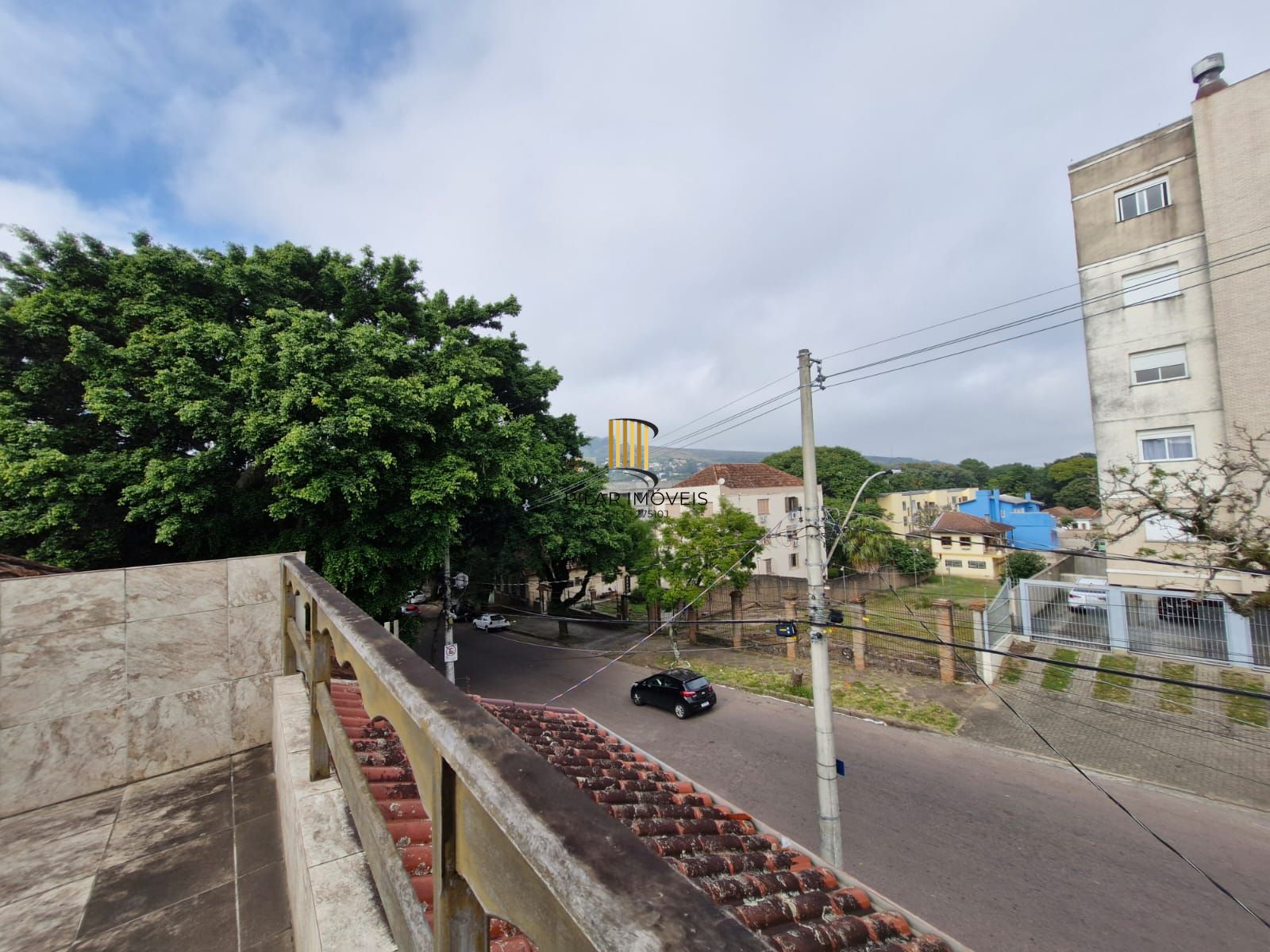 Casa de 3 dormitórios com piscina no bairro Teresópolis.