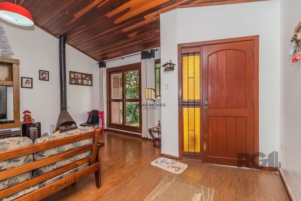 Casa 207m² - 3 dormitórios, 3 vagas no bairro Vila Nova