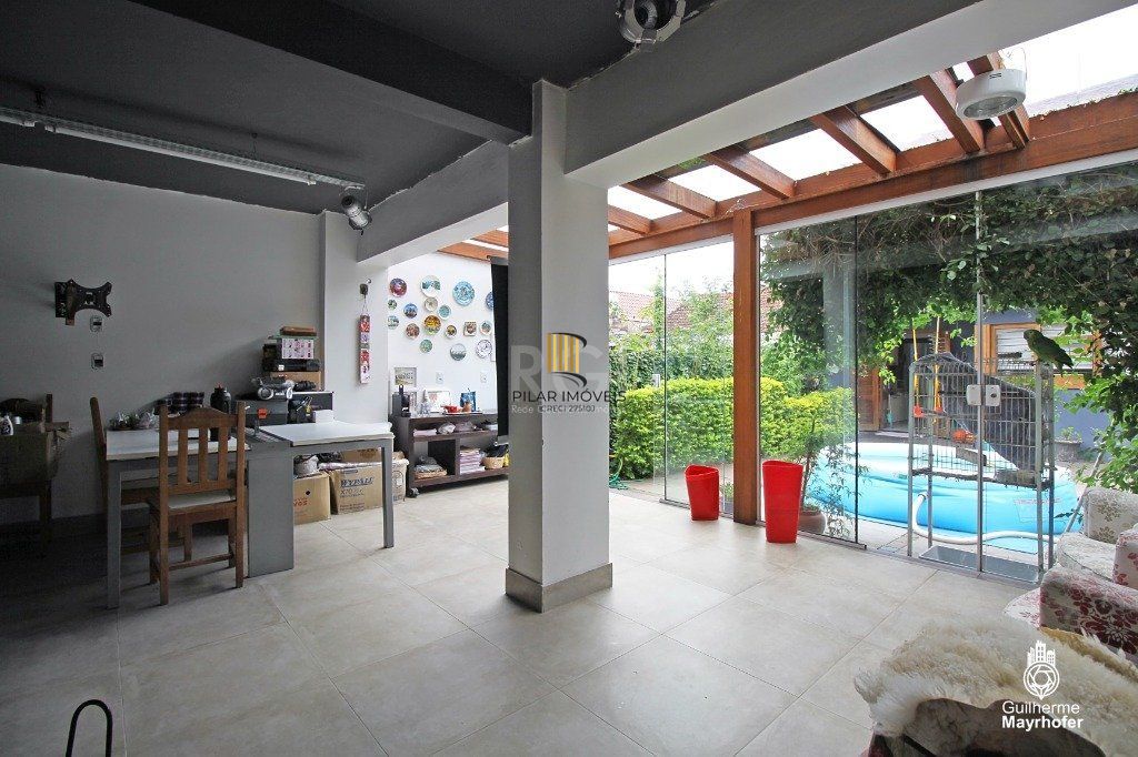 Casa para Venda - 151.36m², 3 dormitórios, sendo 1 suites, 2 vagas - Partenon
