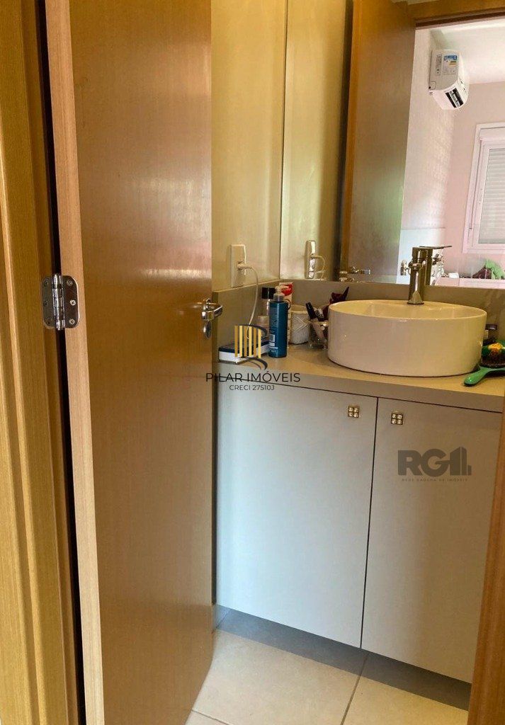 Apartamento de 2 quartos , suite ,  garagem em Condomínio Clube no bairro Teresópolis