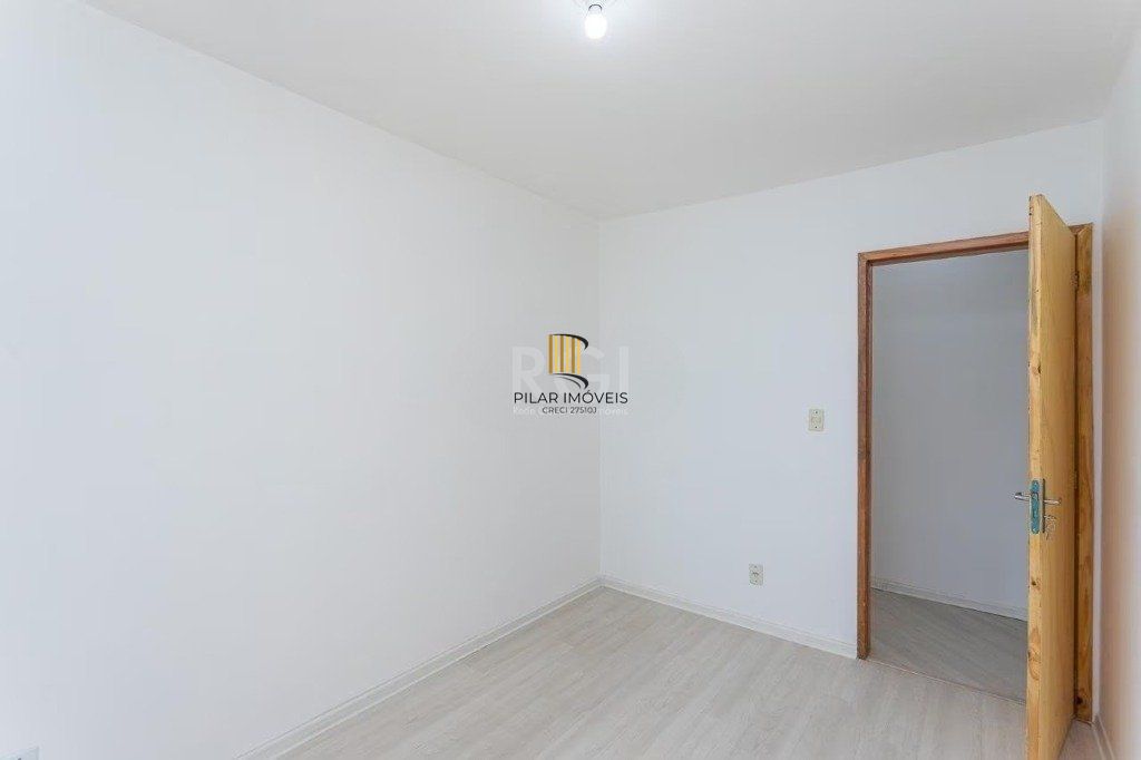 Cobertura de 140m² - 3 dormitórios, 2 banheiros, terraço com churrasqueira e 1 vaga de garagem no Bom Jesus