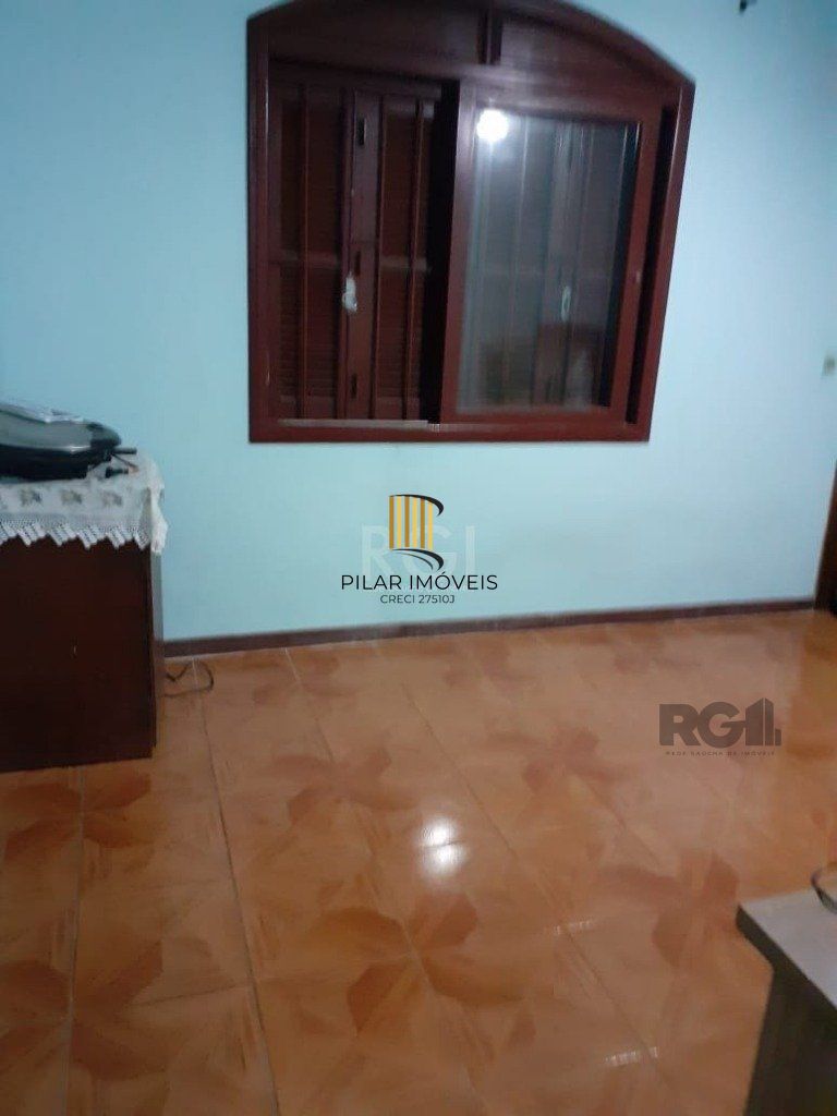 Casa 3 dormitórios no bairro Medianeira