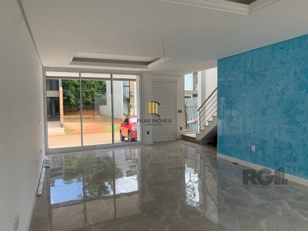 Excelente sobrado de 150m² com 4 dormitórios e 2 vagas.