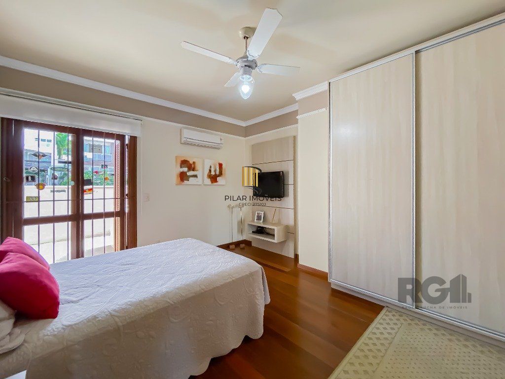 Casa alto padrão, 500m² privativos com linda vista da cidade no Morro Apamecor