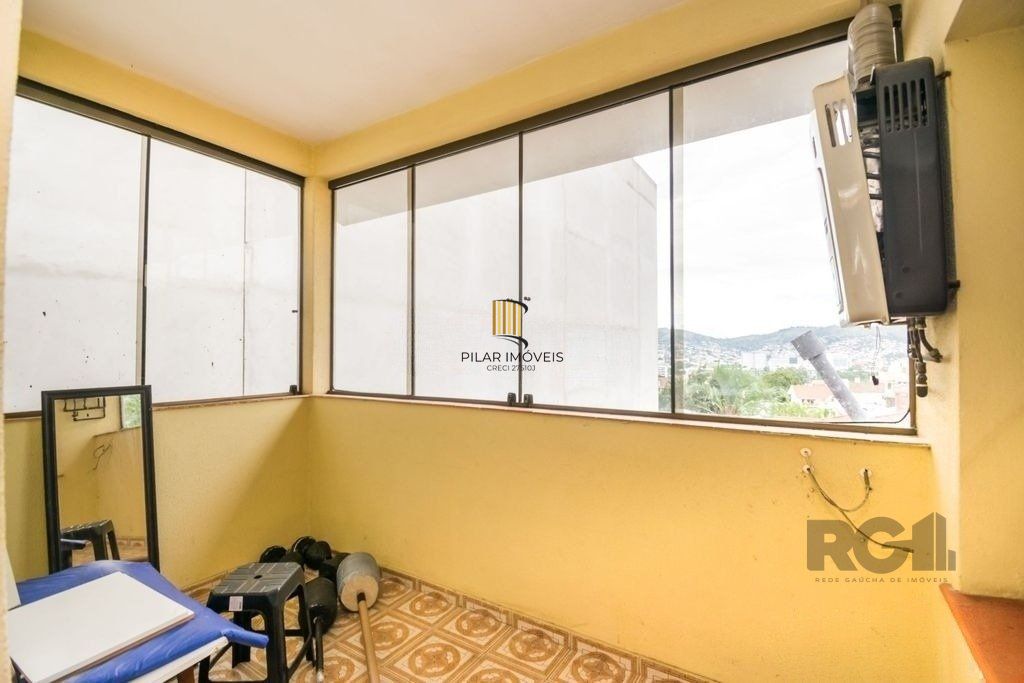 Excelente casa de 354m² com 5 dormitórios e 8 vagas.