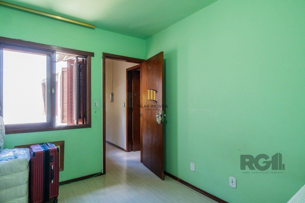 Casa com 4 dormitórios no bairro Gloria