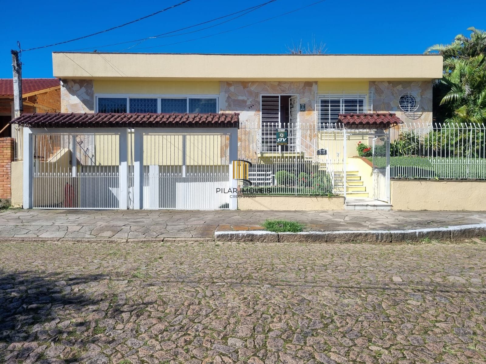 Casa Térrea 280 m²  em Teresópolis – 4 Dorms, Escritório e Edícula - Pilar Imóveis