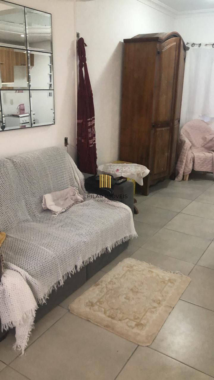 Casa Condominio em Porto Alegre, no bairro Humaitá, com 2 dormitório(s), e 2 banheiros, à venda.