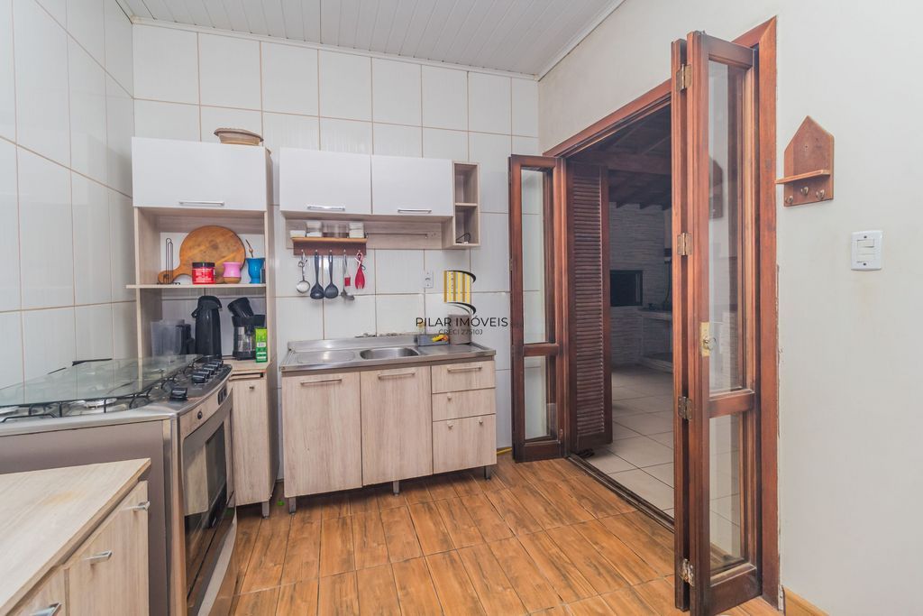 Casa 3 dormitórios à venda no Bairro Restinga - Porto Alegre
