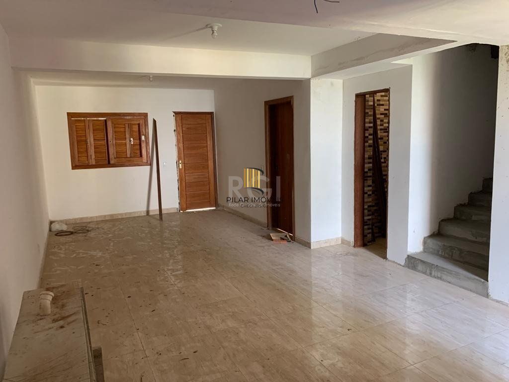 Casa para Venda - 23m², 3 dormitórios, sendo 1 suites, 1 vaga - Medianeira