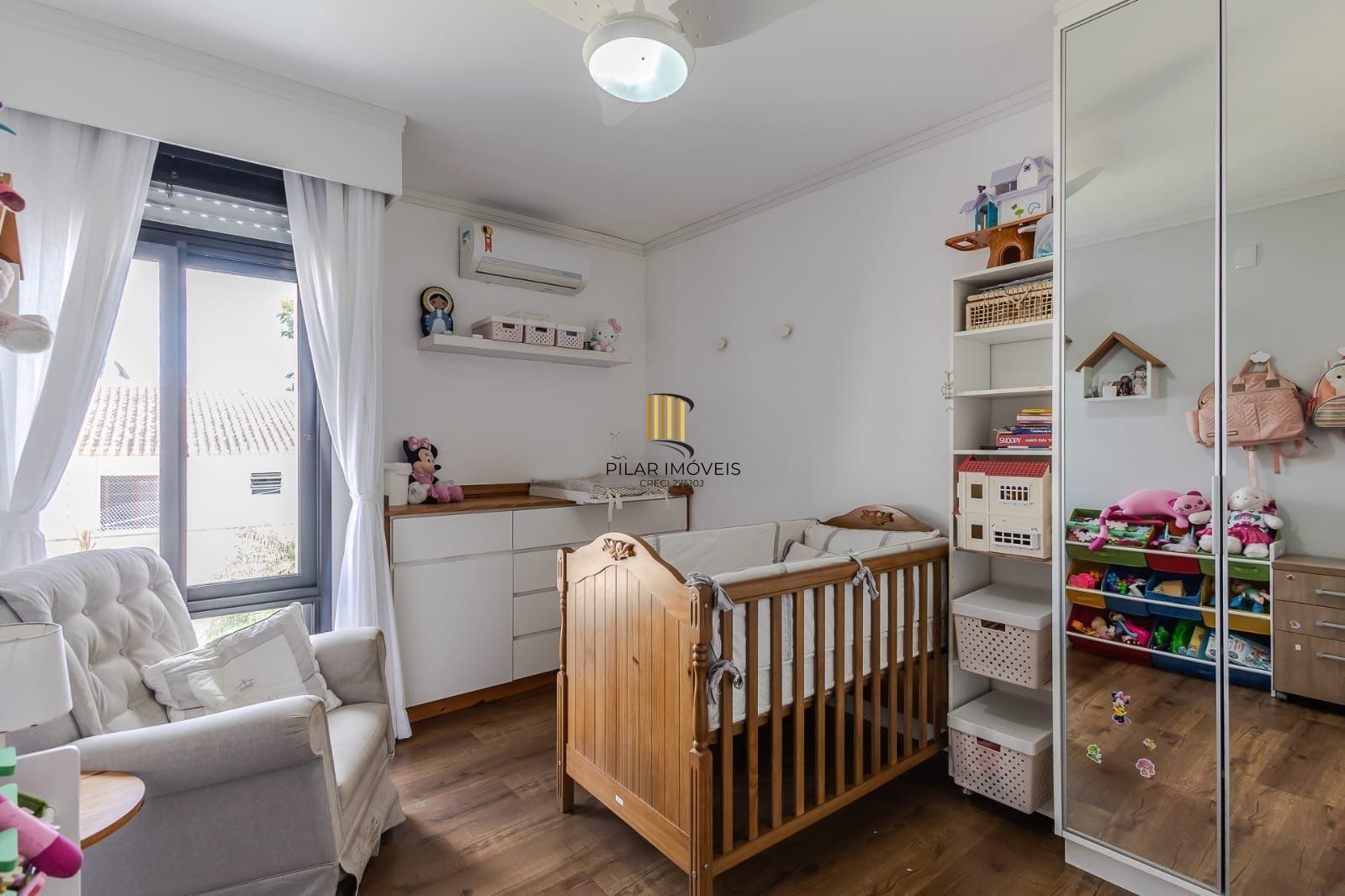 Casa em Condomínio com 3 quartos, 3 vagas e 184m² para vender por R$ 1.180.000 Rua Adriano Pereira Da Silva - Vila Nova, Porto Alegre