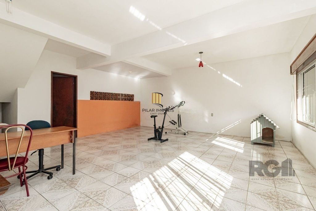 casa de 2 dormitórios, com 229m² no bairro Jardim Itu