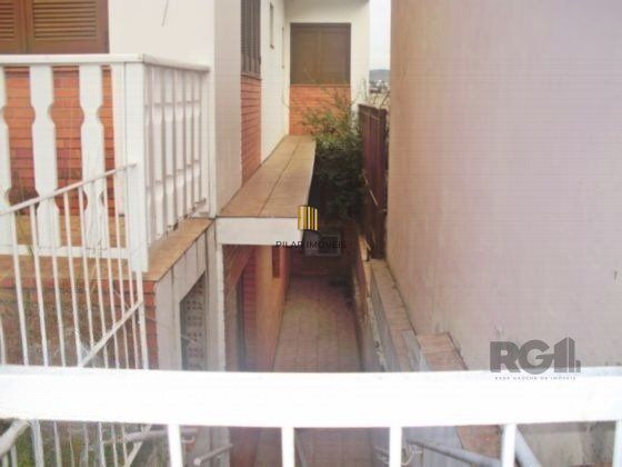 Casa para Venda - 218m², 5 dormitórios, sendo 1 suites, 2 vagas - Vila Nova