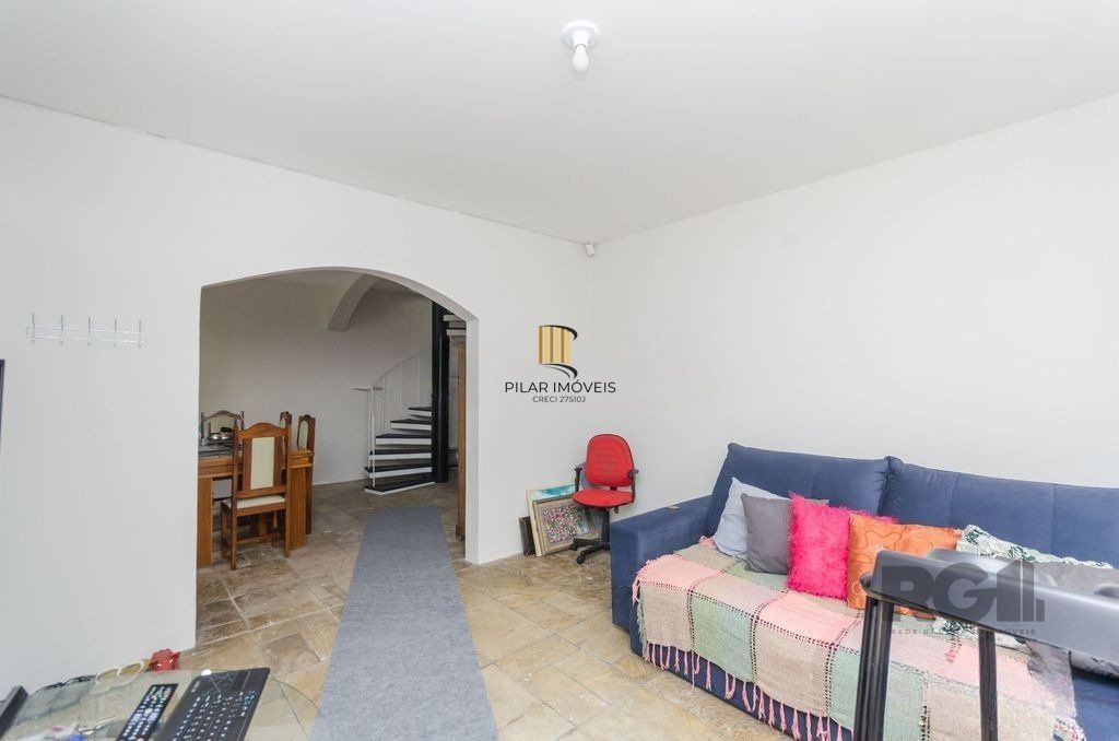 Casa de 4 dormitórios no bairro Três Figueiras