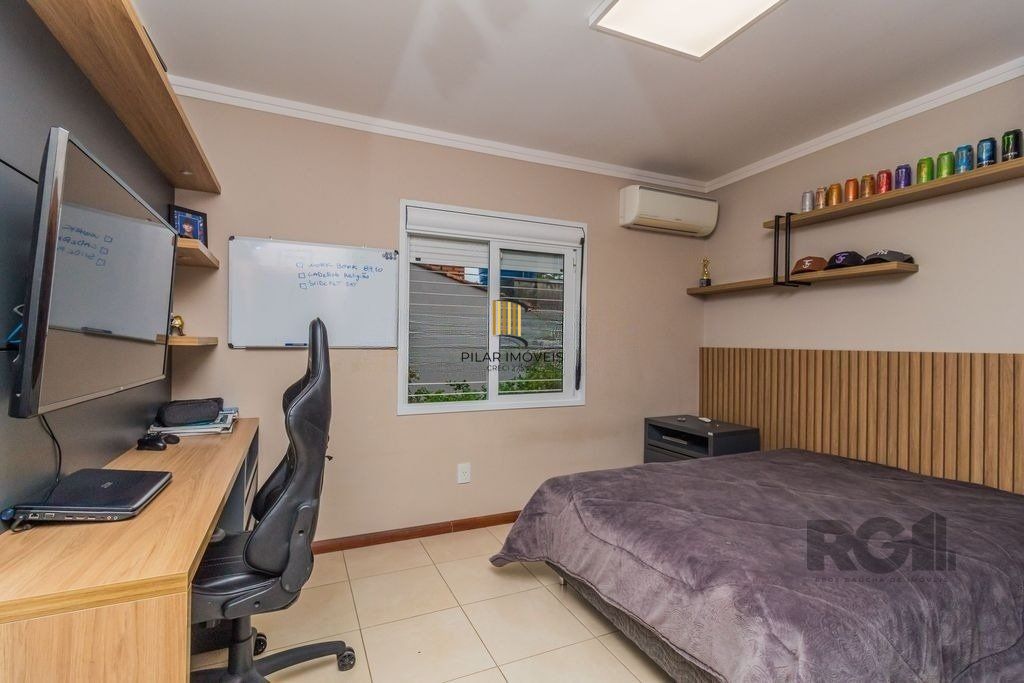 Casa 3 dormitórios a uma quadra da avenida Teresópolis e cinco minutos do Bourbon Shopping Teresópolis