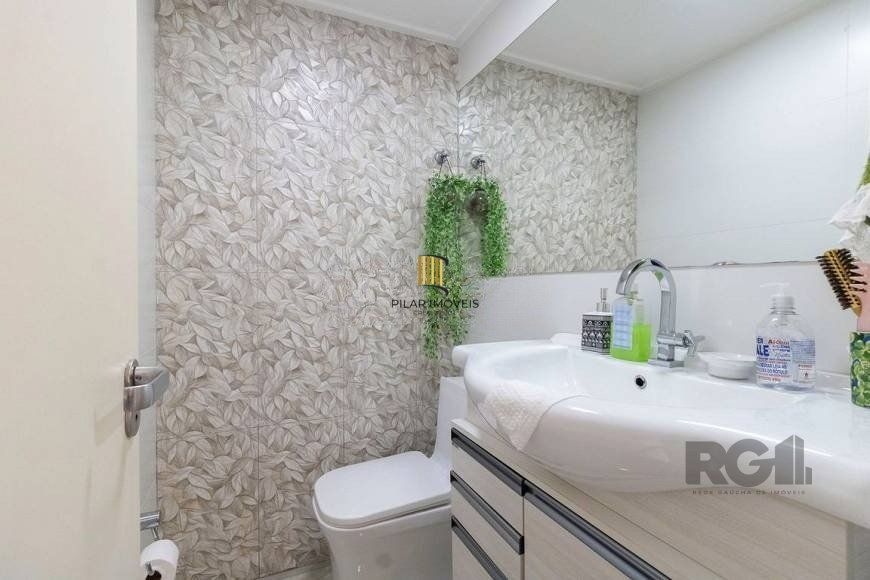 Casa 280m² - 3 dormitórios, 1 suíte, 2 vagas no bairro Jardim Itú