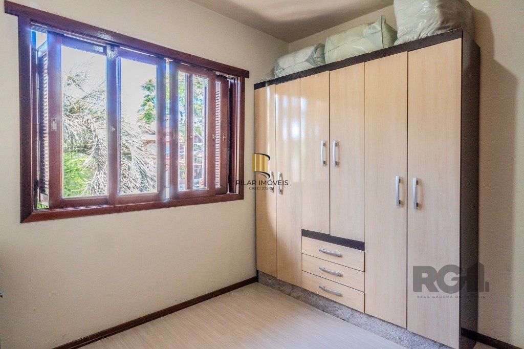 Casa com 4 dormitórios no bairro Gloria