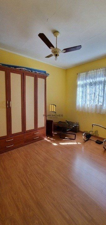 Casa 4 dormitórios no bairro Teresópolis