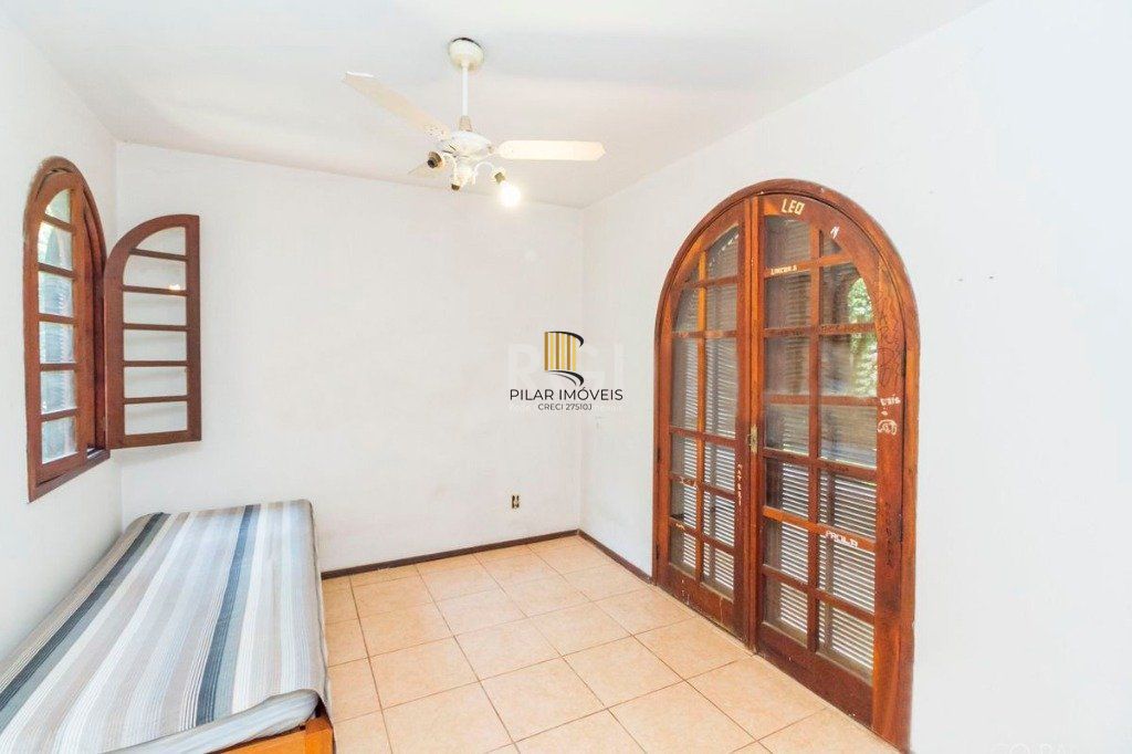 Casa para Venda - 279.1m², 4 dormitórios, sendo 1 suites, 5 vagas - Vila Nova