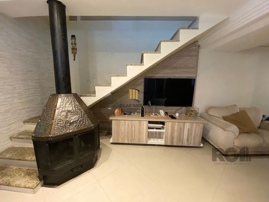 Casa de 5 dormitórios, bairro Jardim Floresta