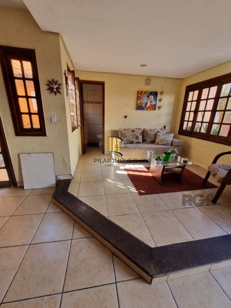 Casa com 5 quartos e espaço gourmet | Próx. à Terceira Perimetral