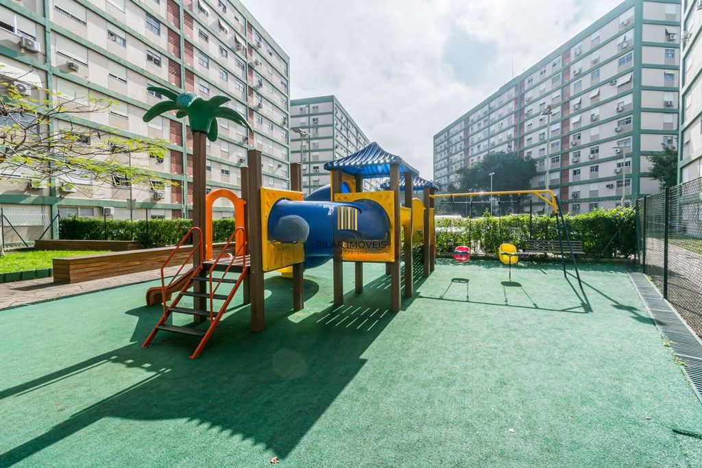 Apartamento Térreo 2 dorms à venda Rua Felizardo Furtado, Petrópolis - Porto Alegre