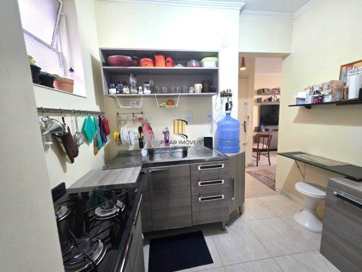 Apartamento de 1 dormitório á venda em Menino Deus, Porto Alegre.
