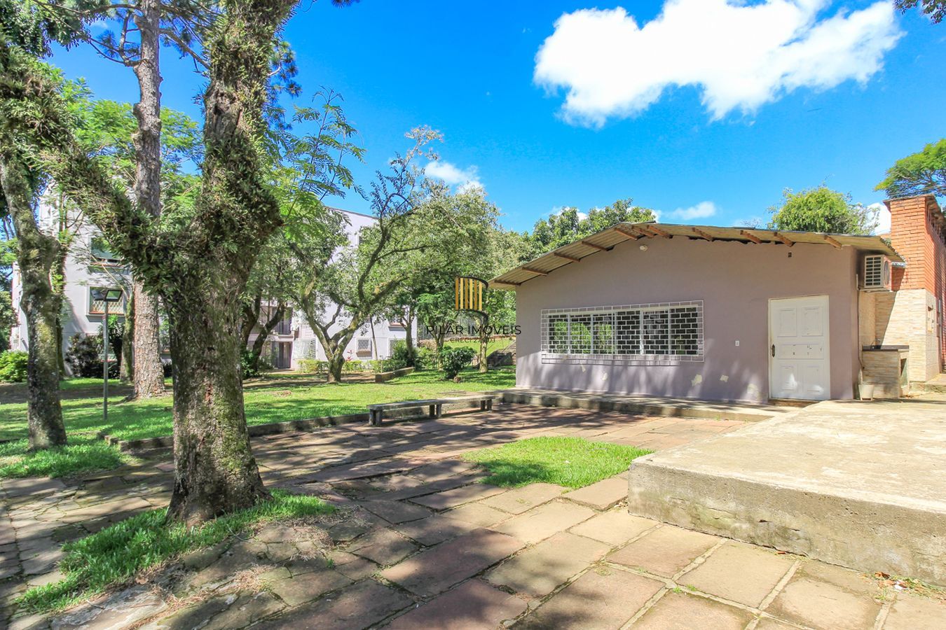 Apartamento Terreo de 03 dormitórios,reformado no bairro Teresópolis-Porto Alegre /RS