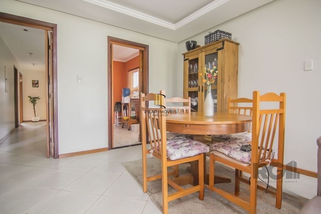 Casa 115m² - 3 dormitórios, 3 vagas no bairro Jardim Leopoldina