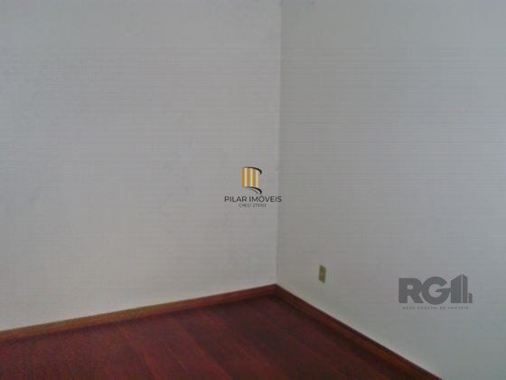 Casa para Venda - 218m², 5 dormitórios, sendo 1 suites, 2 vagas - Vila Nova