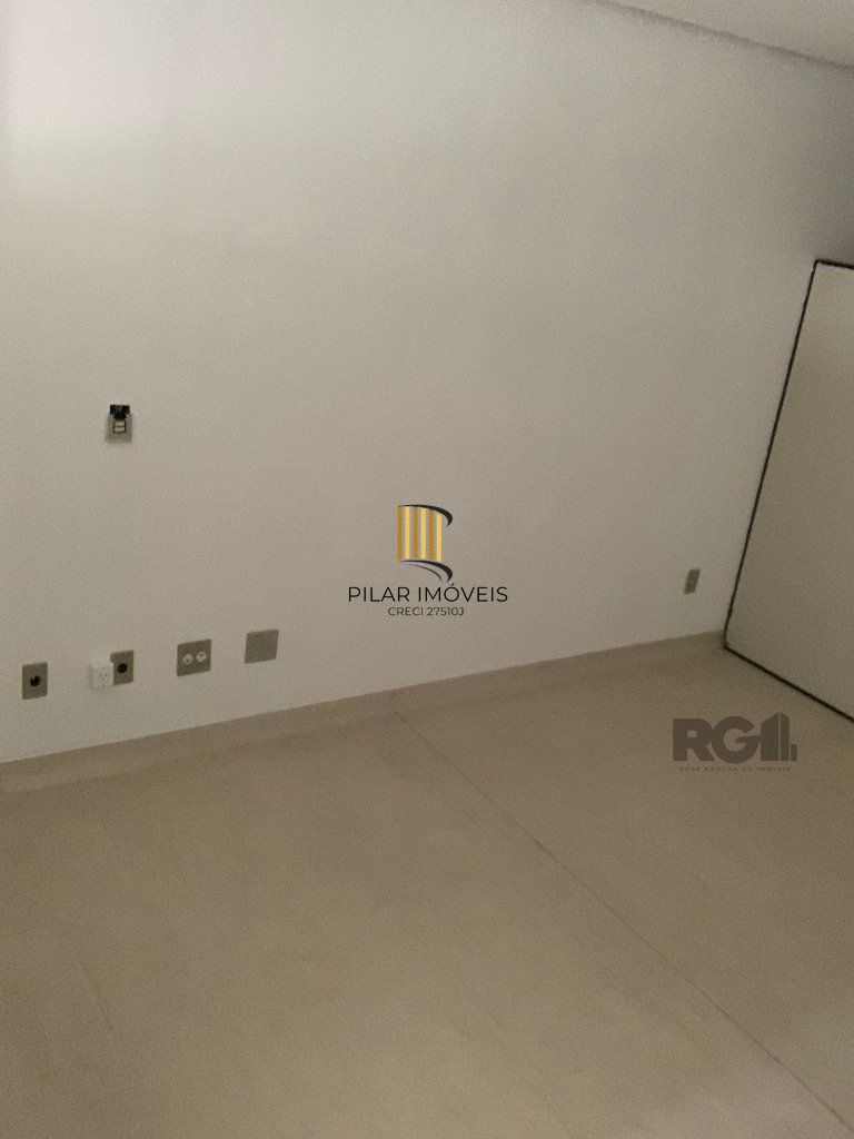 Sala comercial de 36m² no bairro Menino Deus