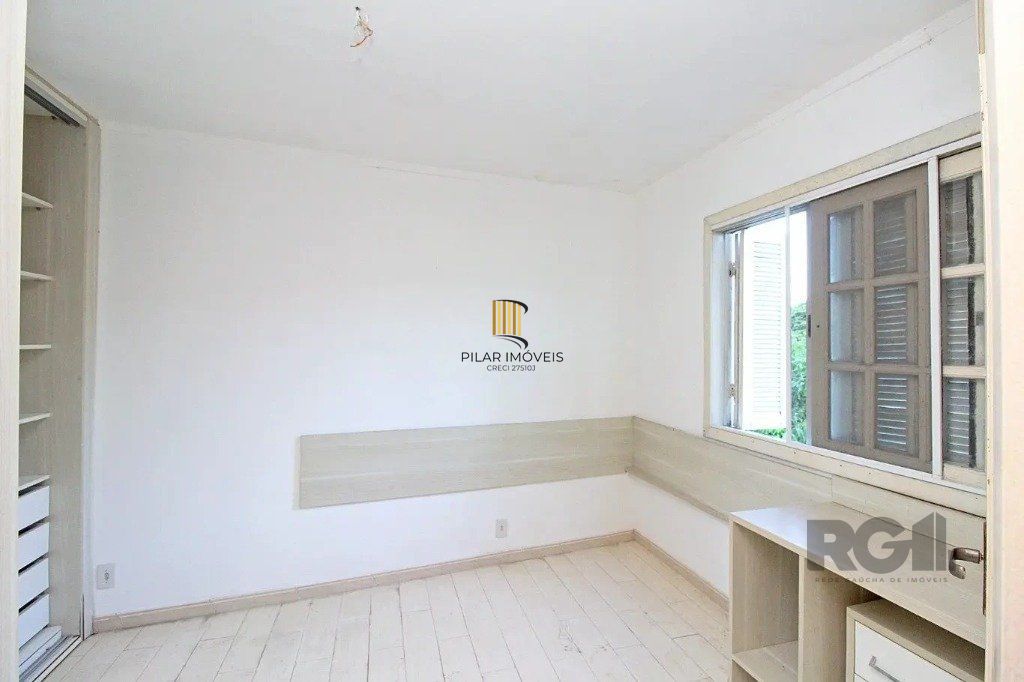 Casa de 3 dormitórios, no bairro Aberta dos Morros