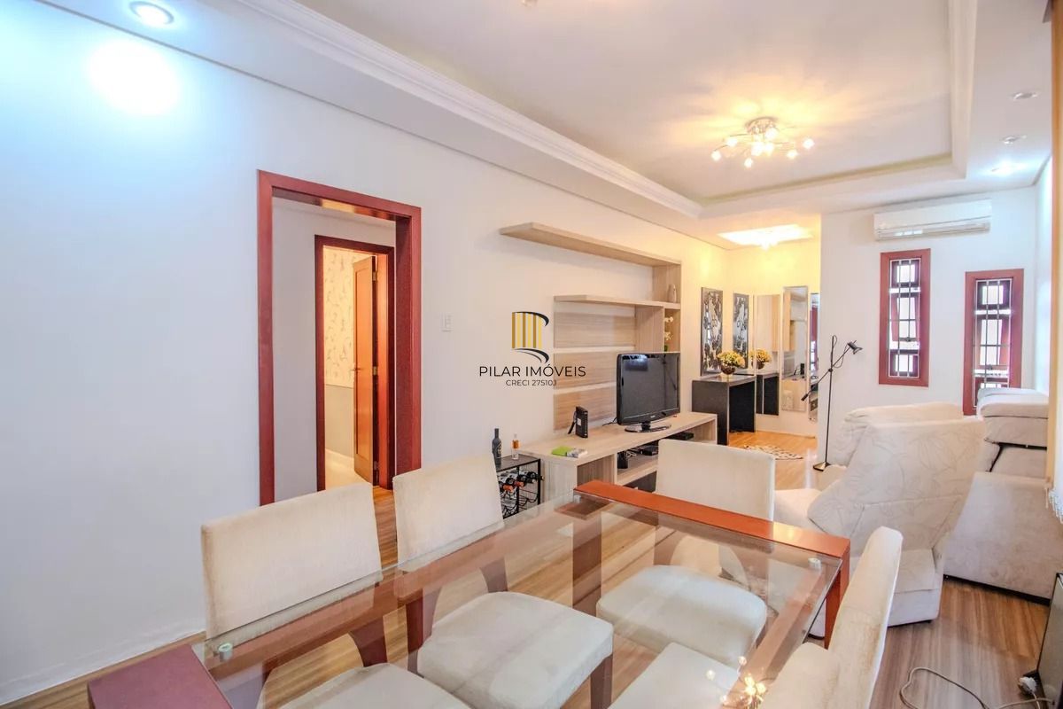 Casa à venda com 173m², 2 quartos e 3 vagas no bairro Vila Ipiranga- Porto Alegre/RS