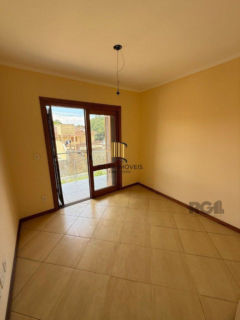 Casa 3 dormitórios no bairro Nonoai