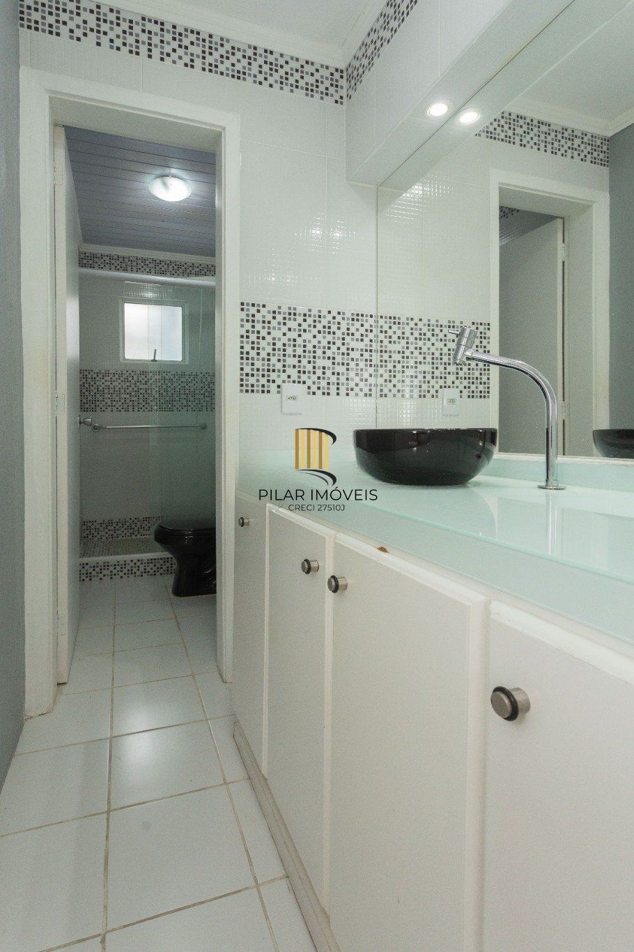 Casa em Condomínio de 3 dormitórios  à venda em Sarandi, Porto Alegre.