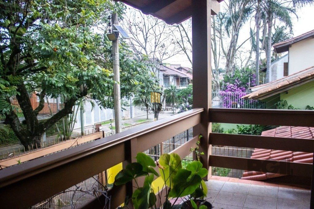 Casa 298m² - 4 dormitórios, 3 vagas na Zona Norte