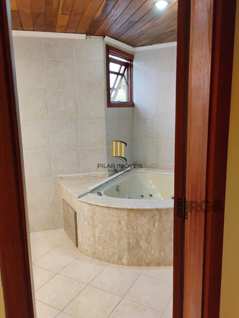 Casa em condomínio de 166m², 3 suítes 1 vaga do bairro Jardim Isabel